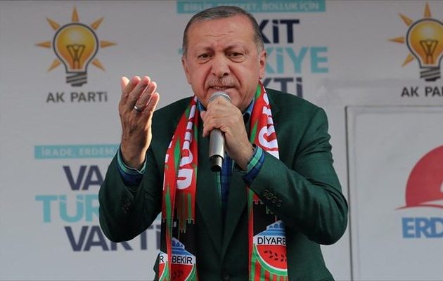 Ερντογάν σε Κούρδους: Ψηφίστε με! – Τι τους είπε σε προεκλογική συγκέντρωση