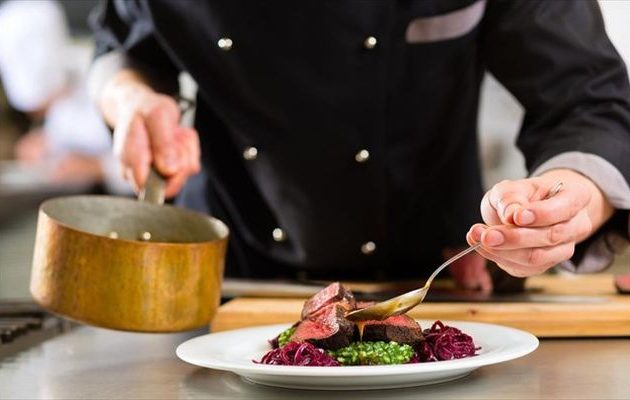 Μικρολίμανο: Λουκέτο για 48 ώρες σε εστιατόριο γνωστού σεφ