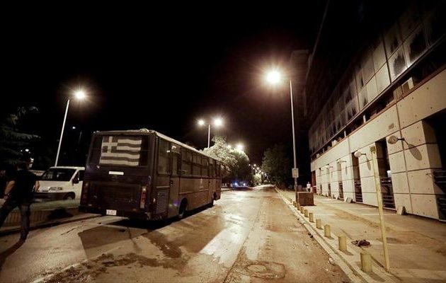 Ανάληψη ευθύνης για την επίθεση κατά των ΜΑΤ από τους «εξεγερμένους-εξεγερμένες»