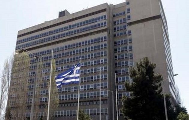 Στον Εισαγγελέα 20 μέλη του Ρουβίκωνα που προσπάθησαν να μπουν στο υπουργείο Προστασίας του Πολίτη