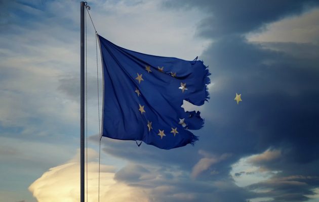 New York Times: Η Ευρώπη μπορεί να διαλυθεί από το μεταναστευτικό