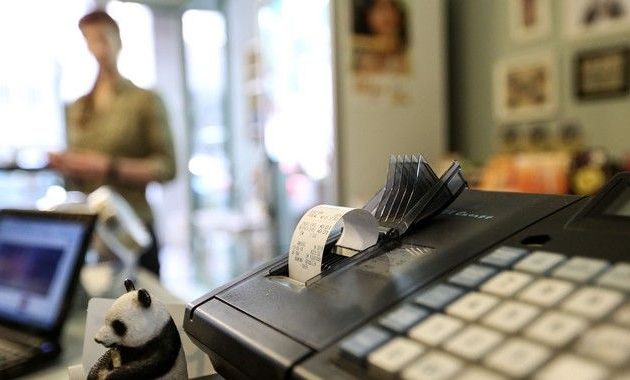 Νέα «λαβράκια» φοροδιαφυγής σε Κρήτη και Χαλκιδική