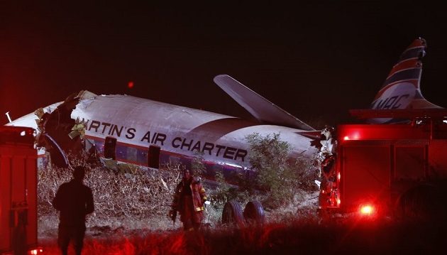 Η στιγμή της συντριβής αεροσκάφους σε χωράφι μέσα από την καμπίνα (βίντεο)