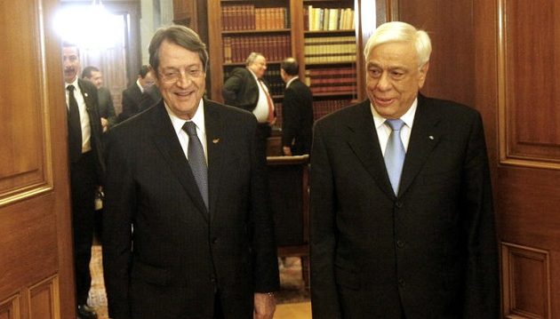 Ολονύχτια μάχη με τις φλόγες στην Ελλάδα – Έτοιμη να βοηθήσει η Κύπρος