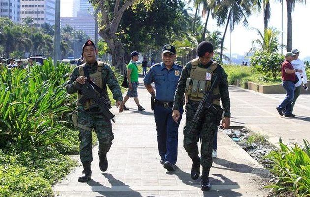 Τουλάχιστον 10 νεκροί σε βομβιστική επίθεση στις Φιλιππίνες