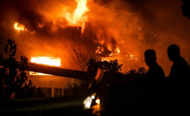 Τι λέει έκθεση καθηγητή από την Κρήτη που «παρήγγειλε» ο Μητσοτάκης για τη φωτιά στο Μάτι