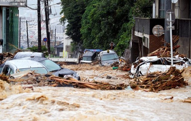 Κατακλυσμός στην Ιαπωνία – 49 νεκροί – Δείτε φωτογραφίες της μεγάλης πλημμύρας