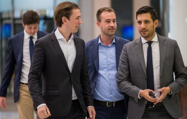 Ο Κουρτς του 12ωρου και του πογκρόμ σε πρόσφυγες «δεν είναι ακροδεξιός αλλά κεντροδεξιός»!