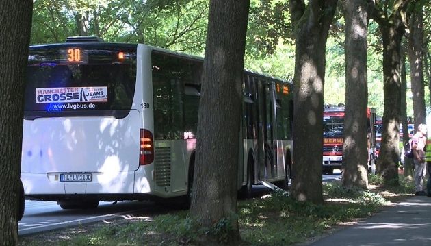 Γερμανία: Άνδρας επιτέθηκε με μαχαίρι σε λεωφορείο – Αρκετοί τραυματίες