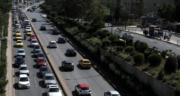 Καθίζηση δύο μέτρων στη Μεσογείων από την κακοκαιρία της Κυριακής