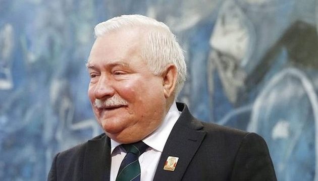 Ο Λεχ Βαλέσα διαδήλωσε για την ανεξαρτησία της Δικαιοσύνης στην Πολωνία