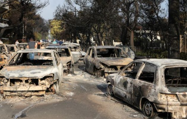 Πύρινος «πόλεμος»: Τουλάχιστον 50 νεκροί στις πυρκαγιές – Τεράστια κινητοποίηση