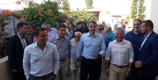 Απίστευτο: Ο Μητσοτάκης αναγορεύτηκε μόνος του επίτιμος δημότης και «έφαγε πόρτα»