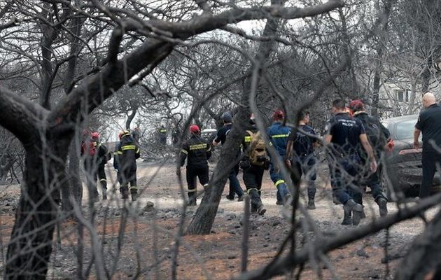 Μήνυση κατά παντός υπευθύνου από γυναίκα που έχασε την οικογένειά της στη φονική πυρκαγιά