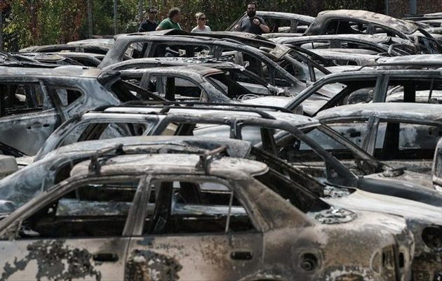 Ξεκίνησε η καταγραφή των καμένων αυτοκινήτων στις πυρόπληκτες περιοχές