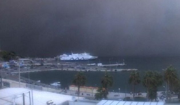 Αγνοούνται 10 αλλοδαποί που προσπάθησαν να σωθούν με βάρκα από τη Ραφήνα