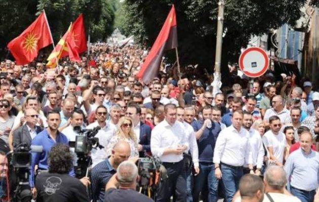 Οργή Μίτσκοσκι: Ο Ζάεφ παραχώρησε το όνομα, την ταυτότητα και τη γλώσσα της «Μακεδονίας»