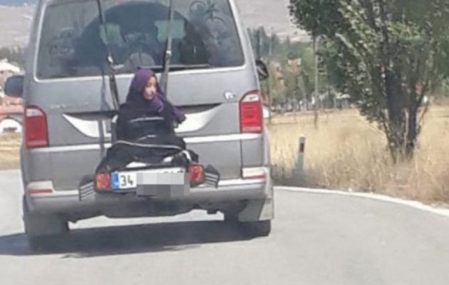 Απίστευτο: Τούρκος έδεσε την 13χρονη κόρη του στο πίσω μέρος του αυτοκινήτου (βίντεο)