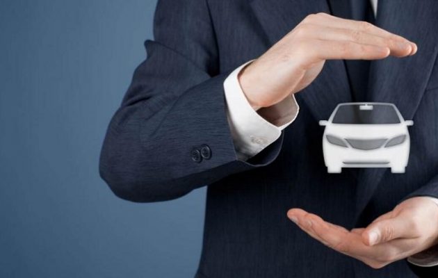 Ξεγέλασε τους πάντες: Καναδός άλλαξε φύλο και κέρδισε το φθηνότερο ασφάλιστρο για το αυτοκίνητό του