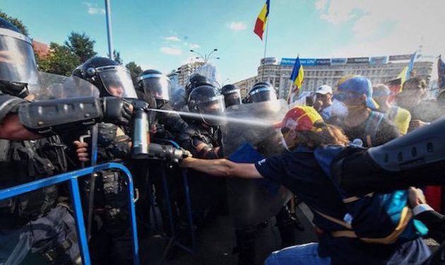 440 τραυματίες σε μεγάλο αντικυβερνητικό συλλαλητήριο στο Βουκουρέστι