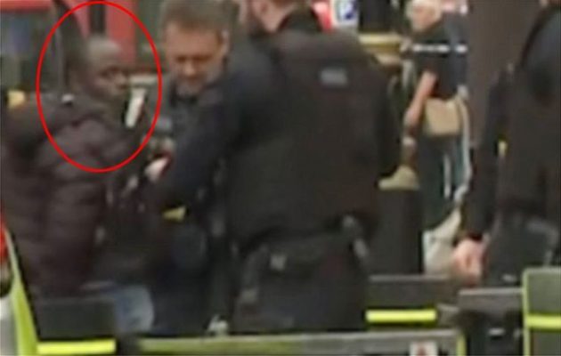 Τρομοκρατική επίθεση πίσω από το αυτοκίνητο που έπεσε σε πεζούς στο Λονδίνο – Δείτε βίντεο-σοκ