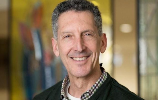 Έντουαρντ Τζόσεφ: Η Ελλάδα επιλύοντας το Σκοπιανό αναλαμβάνει ηγετικό ρόλο στα Βαλκάνια