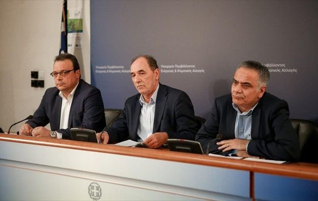 Σταθάκης: Έτσι θα αντιμετωπίσουμε τα αυθαίρετα στην Αττική – Πώς θα “τρέξουν” οι διαδικασίες