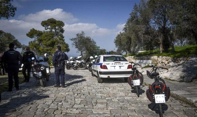 Ο αρχηγός της ΕΛΑΣ στο λόφο του Φιλοπάππου – Τι ανακοίνωσε