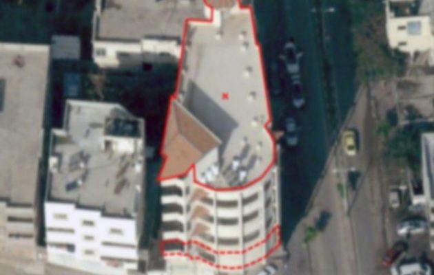 Το Ισραήλ βομβάρδισε πολυώροφο κτίριο στη Γάζα ως απάντηση σε ισλαμιστική επίθεση με ρουκέτες