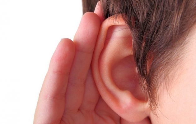 Βρέθηκε η θεραπεία της κώφωσης – Τι ανακάλυψαν επιστήμονες στο Χάρβαρντ