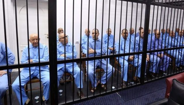 Σε θάνατο καταδικάστηκαν 45 παραστρατιωτικοί στη Λιβύη – Γιατί κατηγορούνταν