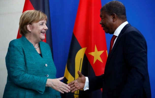 Η Μέρκελ θέλει να πουλήσει όπλα σε μία από τις πιο φτωχές χώρες του κόσμου