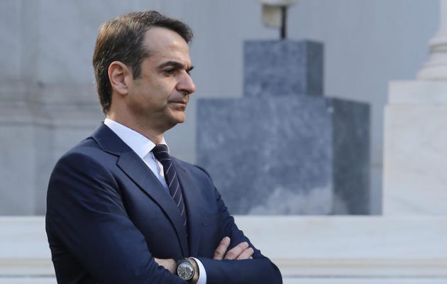 Καιροσκοπισμός από Μητσοτάκη: Τώρα θυμήθηκε τη δημόσια παιδεία και τον κατώτατο μισθό