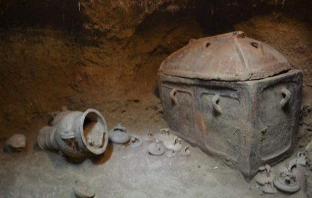 Ασύλητος τάφος του 1400-1200 π.Χ. βρέθηκε στην Ιεράπετρα της Κρήτης (φωτο)
