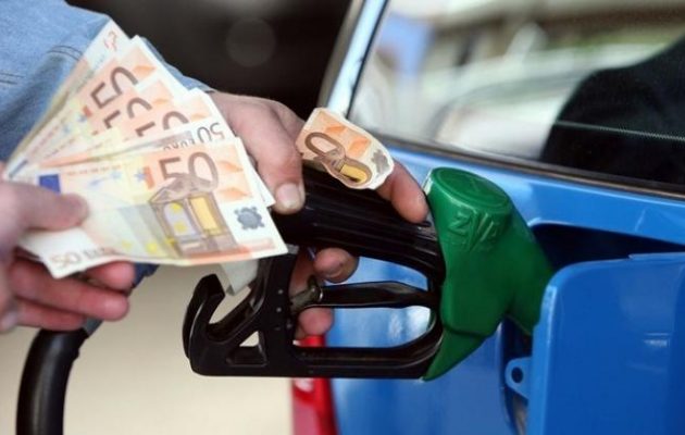 Σκέψεις για επιδότηση του κόστους μεταφοράς πετρελαιοειδών στα νησιά για να πέσουν οι τιμές