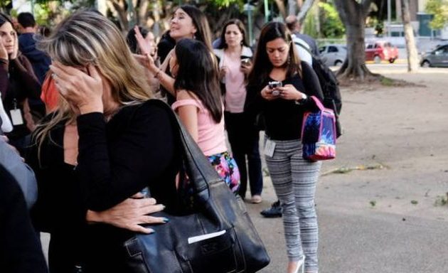 Δείτε βίντεο από τη στιγμή του σεισμού 7,3 Ρίχτερ που «χτύπησε» τη Βενεζουέλα (βίντεο)