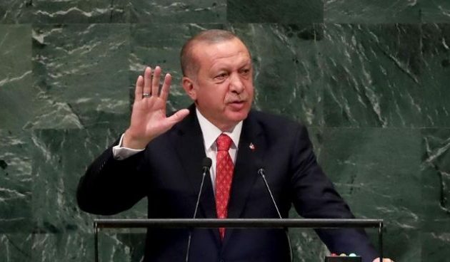 Ο Ερντογάν βγήκε παραπονούμενος για το «ξύλο» που του ρίχνουν οι ΗΠΑ με τις κυρώσεις