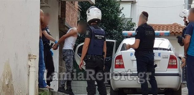 38χρονος μαχαίρωσε τη φίλη της αδερφής του στη Λαμία – Χαροπαλεύει η 25χρονη