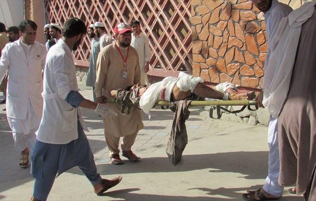 Στους 68 οι νεκροί από την βομβιστική επίθεση ανάμεσα σε διαδηλωτές στο Αφγανιστάν