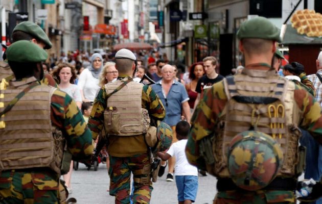 Πανικός στις Βρυξέλλες: Δύο τραυματίες από πυροβολισμούς στο κέντρο της πόλης