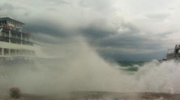 Κόκκινος συναγερμός για κύματα-γίγαντες άνω των 11 μέτρων λόγω κυκλώνα! – Πού και πότε θα χτυπήσουν (φωτο)