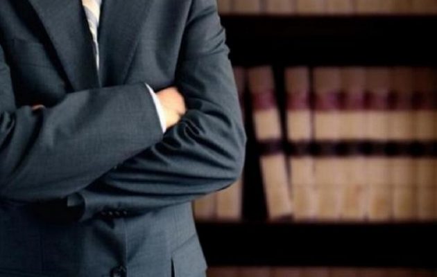 Η απάτη του δικηγόρου με το εφάπαξ – Πρωτοδικείο τον υποχρέωσε να επιστρέψει τα χρήματα