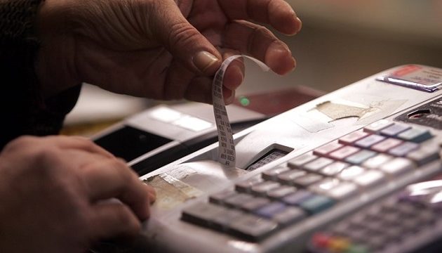 Σαρώνει τα νησιά η ΑΑΔΕ- «Λαβράκια» έβγαλε η επιχείρηση «Ιόνιο»