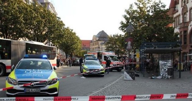 Επίθεση με μαχαίρι στη Γερμανία – Τρεις σοβαρά τραυματίες