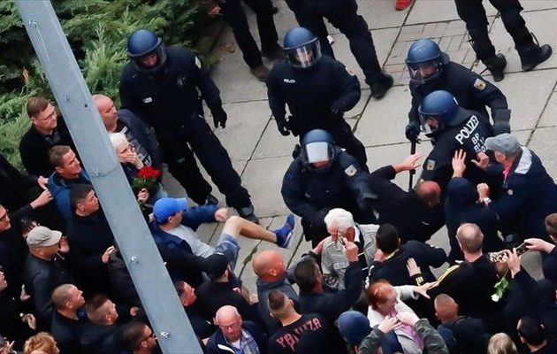 Στους 18 οι τραυματίες από το άγριο ξύλο στο Κέμνιτς της Γερμανίας