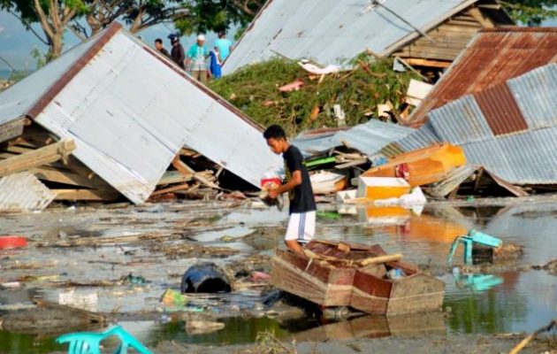 Ειλικρινά συλλυπητήρια του ΥΠΕΞ στην Ινδονησία για τα θύματα σεισμού και τσουνάμι