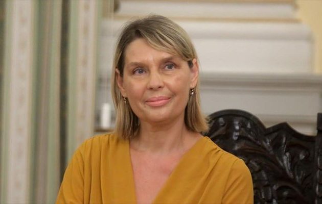 «Καρφί» Παπακώστα για ΝΔ: Ή είσαι με την κοινωνία ή με την ελίτ