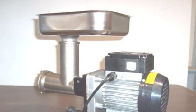 Σοκ στη Νάξο: Μηχανή του κιμά «πήρε» το χέρι 17χρονης