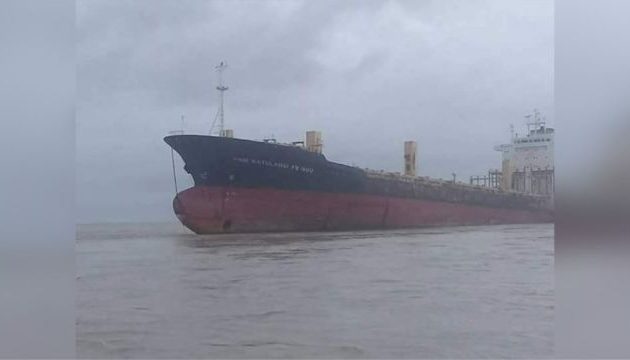 Απίστευτο: Πλοίο-φάντασμα εμφανίστηκε μετά από εννιά χρόνια στη μέση του πουθενά (φωτο)