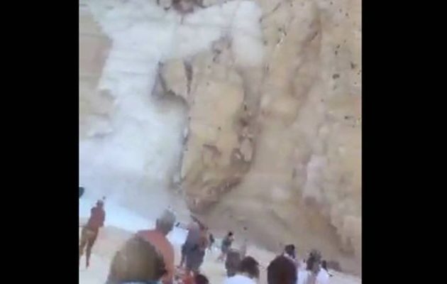 ΣΟΚ: Η στιγμή που ο βράχος ξεκολλά και γκρεμίζεται στo Ναυάγιο! (βίντεο)